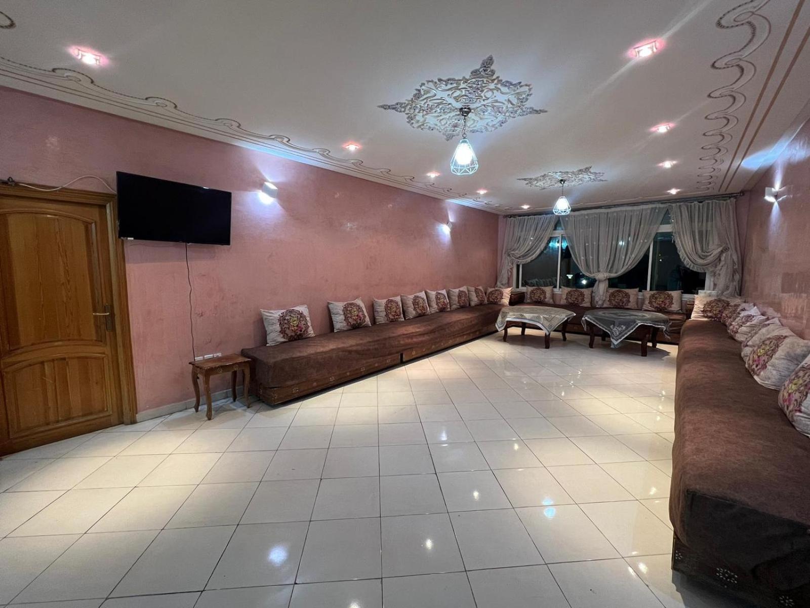 Stunning 3-Bed Villa In Fes Near Fes Sais Airport Exterior photo