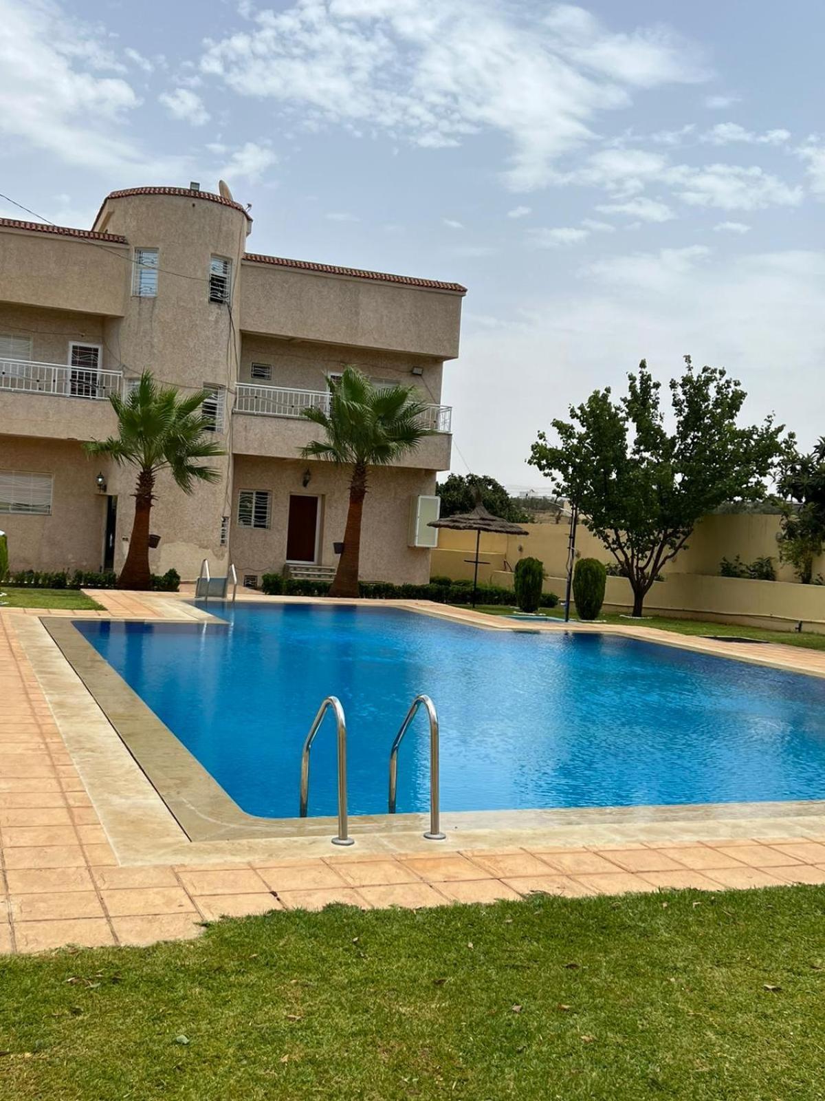 Stunning 3-Bed Villa In Fes Near Fes Sais Airport Exterior photo